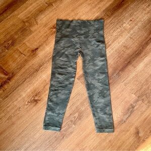 Spanx cropped leggings camouflage large slimming tummy control‎ stretch seamless